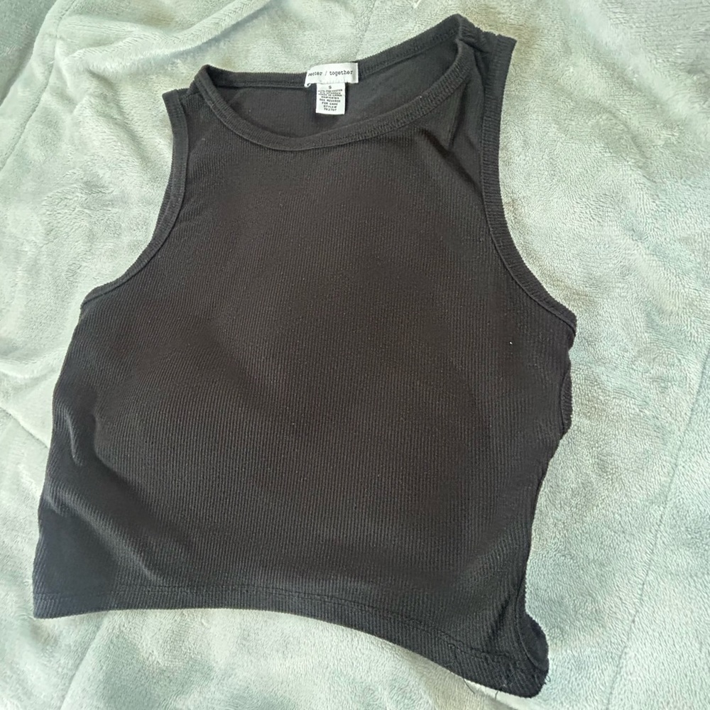 Black open-sided crop-top